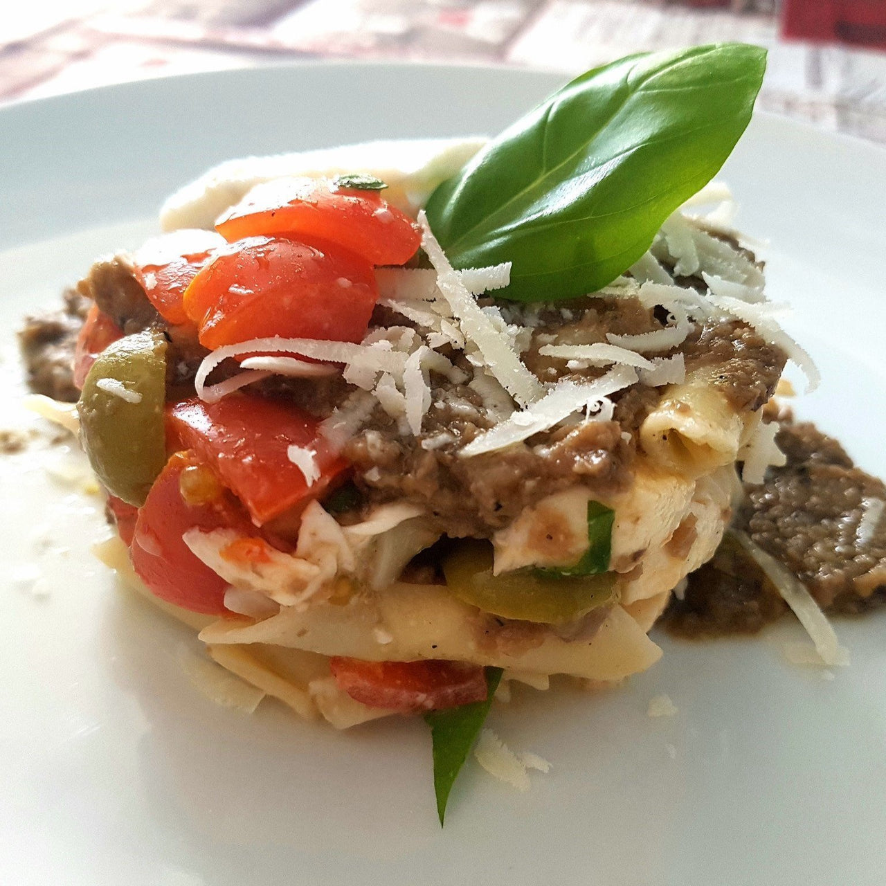 Truffle pasta with cherry tomatoes | Marqt.no