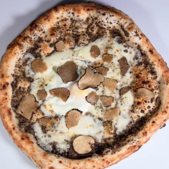 Truffle pizza 'Tartufata' | Marqt.no
