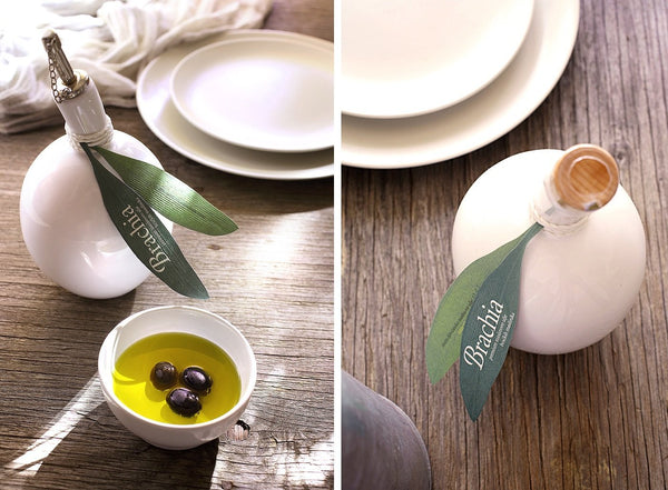Extra virgin olive oil in a handmade ceramic bottle - Marqt.no