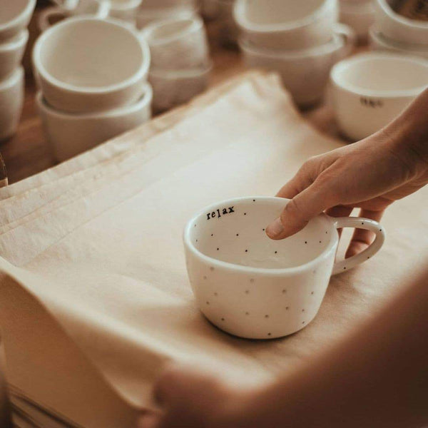 Handmade ceramic pinch cup - Marqt.no