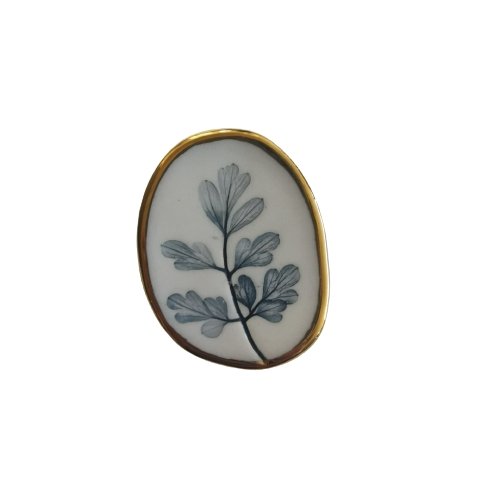 Wearable nature brooch - Marqt.no